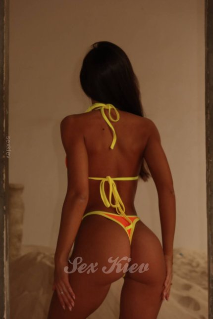 Проститутка Киева Карина, индивидуалка работает у метро Дворец спорта - большое фото