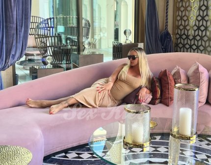 Проститутка Киева Рената, работает на улице Проспект победы - большое фото