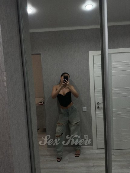 Проститутка Киева Алина, ей 18 лет - большое фото