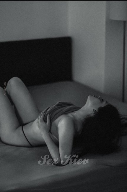 Повія Києва Еліна, прцює на вулиці Маршала Тимошенка
- велике фото