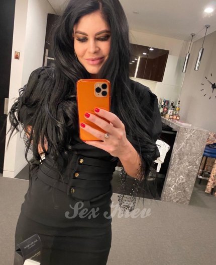 Проститутка Киева Алена, с 4 размером сисек - большое фото