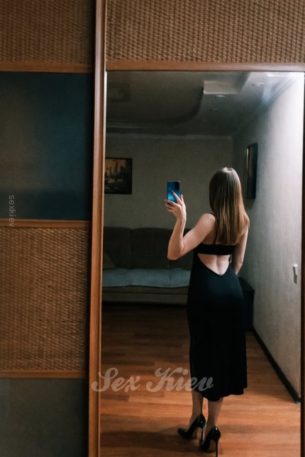 Проститутка Киева Маша, с 2 размером сисек - большое фото