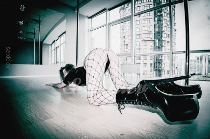 Проститутки Киева: Амелия целует - большое фото