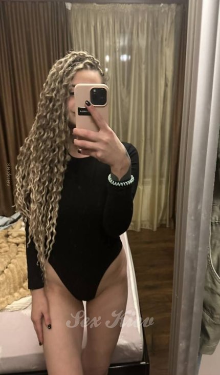 Проститутки Киева: Элла трясет задом - большое фото