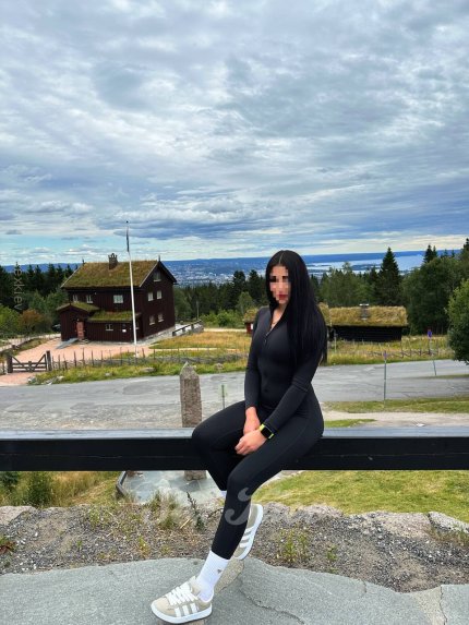 Повія Києва Віолетта, живе на вулиці Героїв Дніпра - велике фото