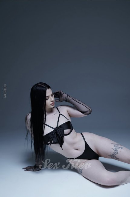 Проститутка Киева  Нелли, индивидуалка работает у метро Дворец Украина - большое фото