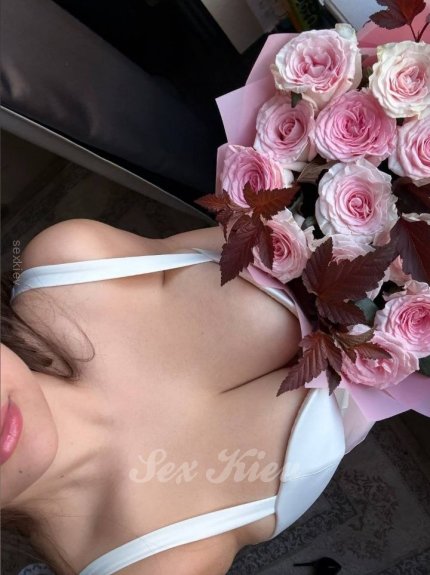 Проститутка Киева   Лиза Инди, ей 18 лет - большое фото