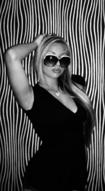 Проститутка Киева Катя, с 3 размером груди - большое фото