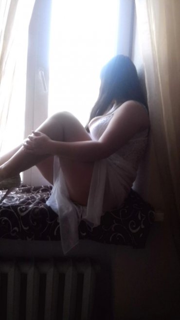 Проститутка Киева Ярослава полчаса 200, секс на улице Оболонский проспект - большое фото