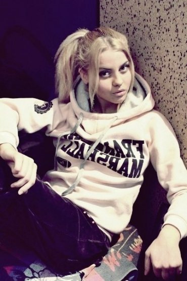 Проститутка Киева ОТСОСУ____за___300, звонить по телефону 0**4507412 - большое фото