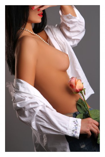 Проститутка Киева Вероника300грн., индивидуалка обслуживает у метро Олимпийская - большое фото