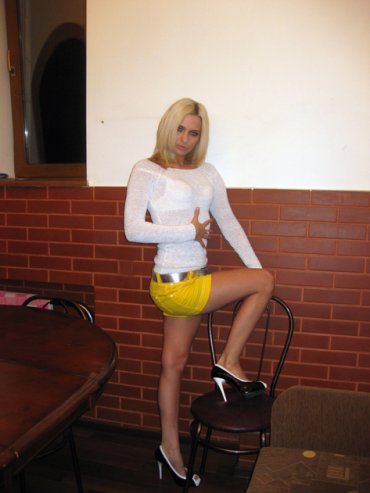 Проститутка Киева Арина, индивидуалка работает у метро Крещатик - большое фото